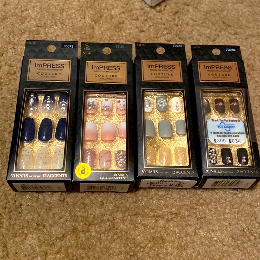 Set of Impress Couture nails.
